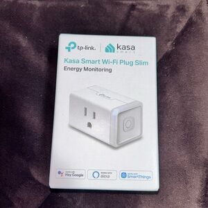 Kara Smart WiFi plug slim